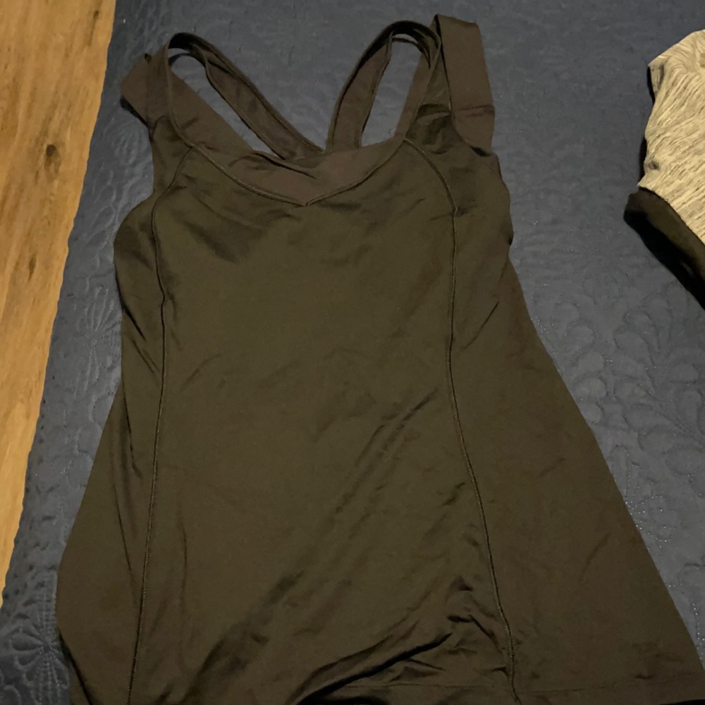 Lulu Lemon Black workout top extra support